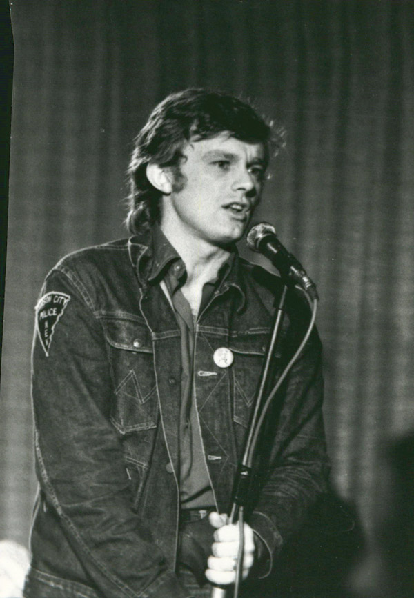 dingoes 1975