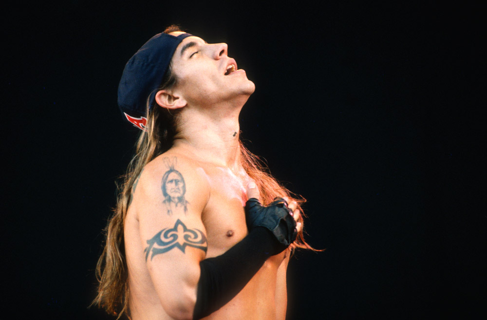 Anthony Kiedis, 1990 (Photo by Gie Knaeps/Getty Images). 