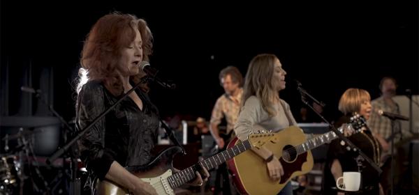 Watch Sheryl Crow Perform “Live Wire” With Bonnie Raitt and Mavis Staples 