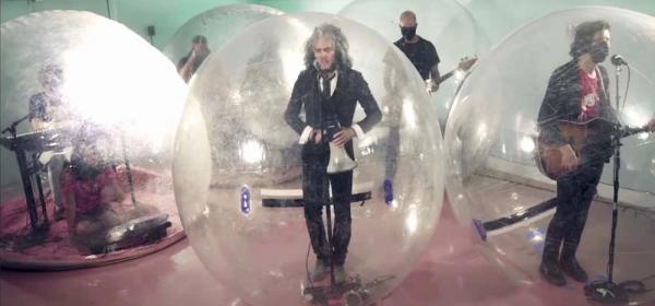 Watch The Flaming Lips Perform “God & the Policeman” on Fallon