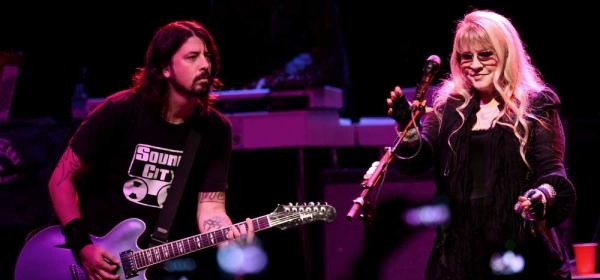 Stevie Nicks Has Teamed Up With Dave Grohl On New Song! 